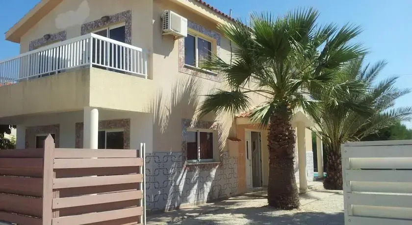 Куклия: Stefanos Villa