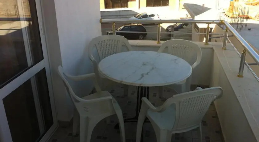 Ульцинь: Apartments Liri and Loni