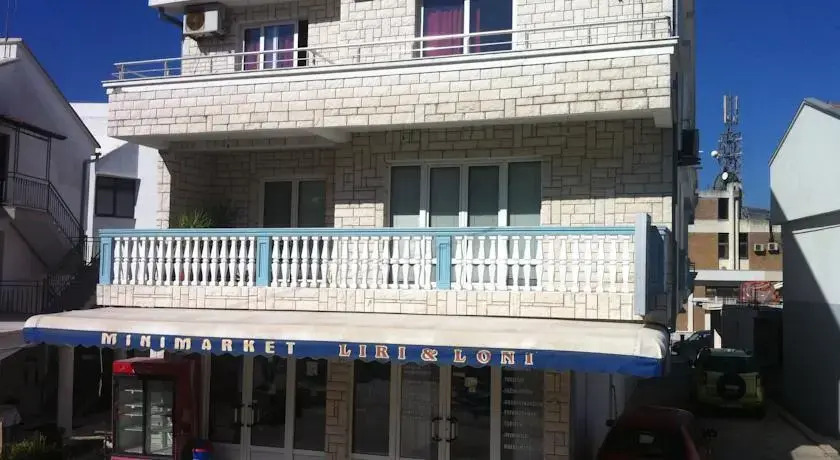 Ульцинь: Apartments Liri and Loni