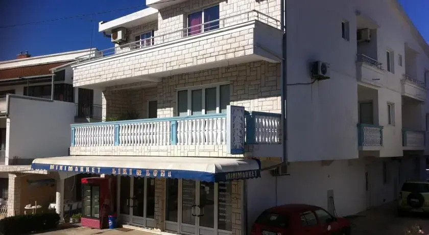 Ульцинь: Apartments Liri and Loni