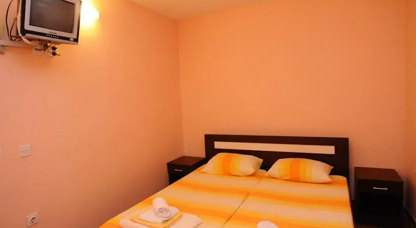 Петровац: Apartments Vukotić