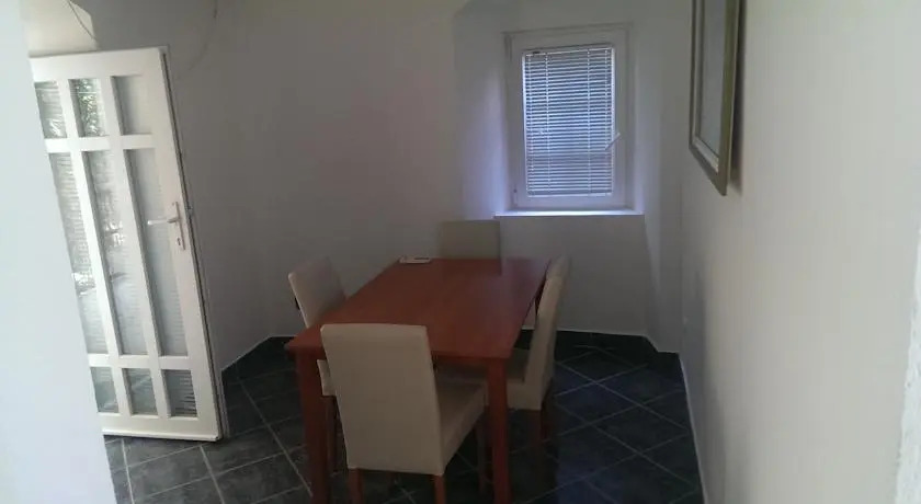 Доброта: Apartments Prčanj
