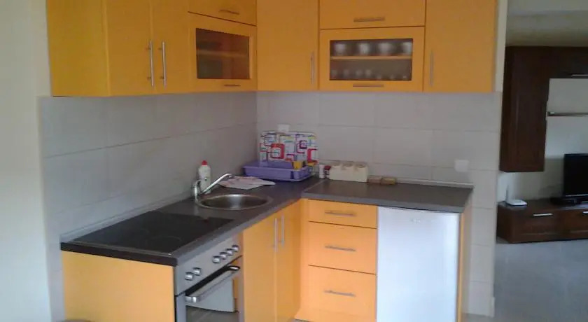 Тиват: Apartments Krstičević