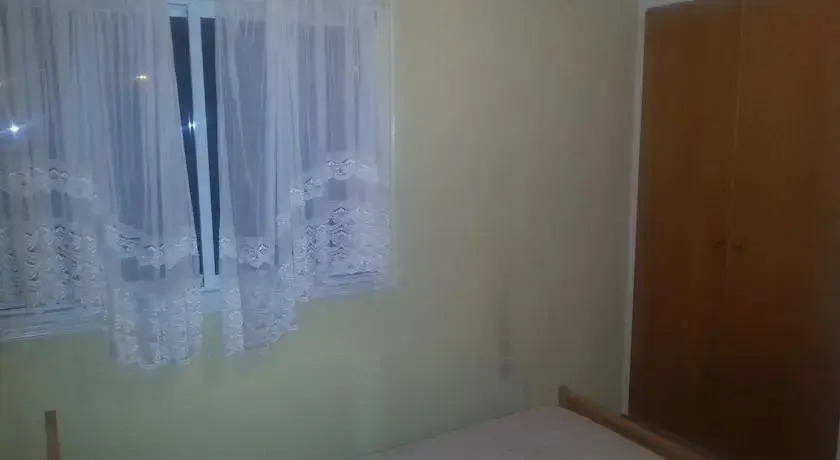 Паралимни: Nichropa Court 4