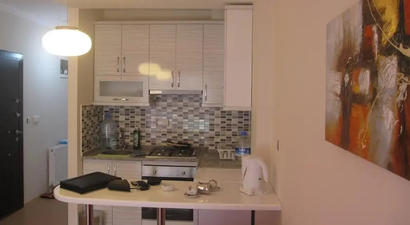 Измир: Zena House Bornova