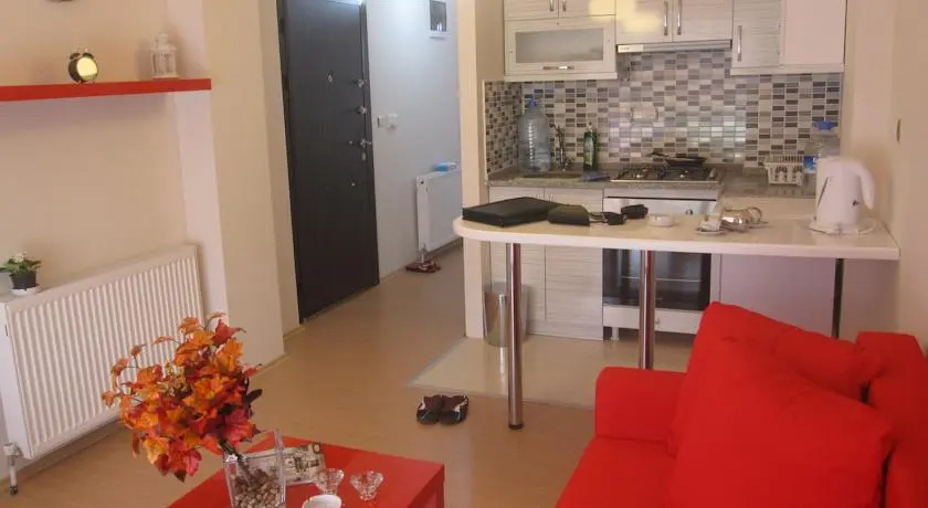 Измир: Zena House Bornova