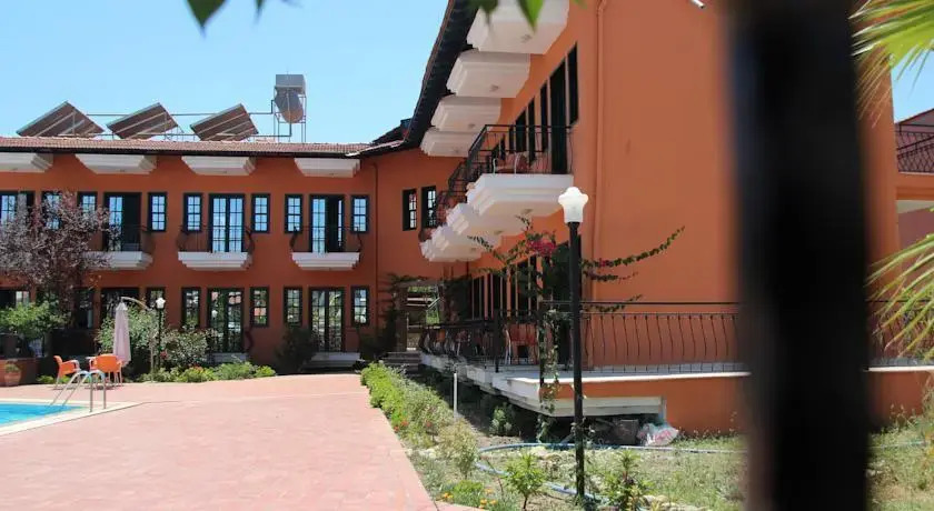 Текирова: Yalta Pension