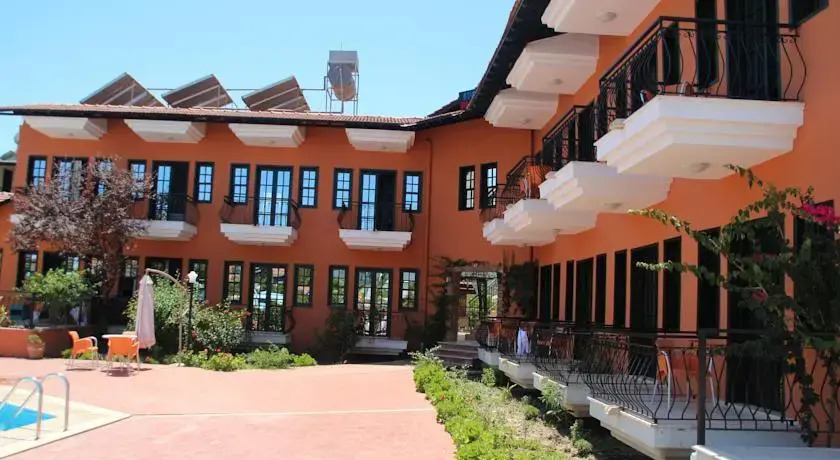 Текирова: Yalta Pension