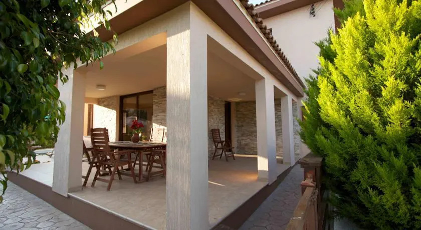 Киссонерга: Kinousa Villas