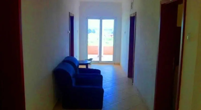 Ульцинь: Apartments Llunji