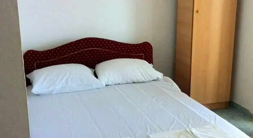 Ульцинь: Apartments Llunji