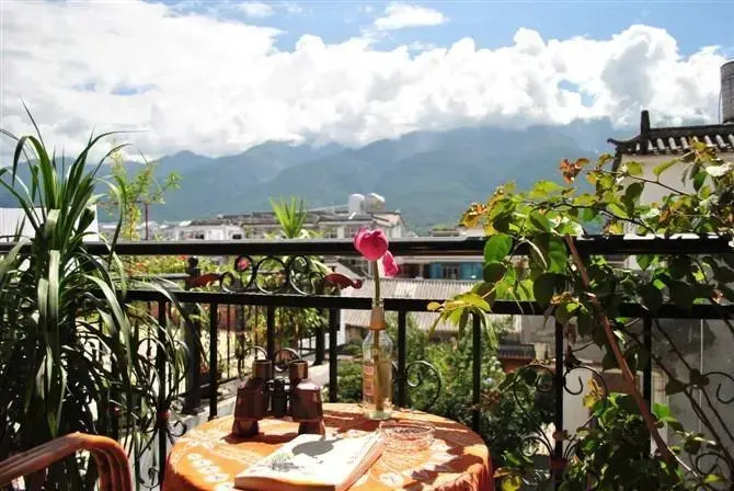 Дали: The Camel Inn of Dali