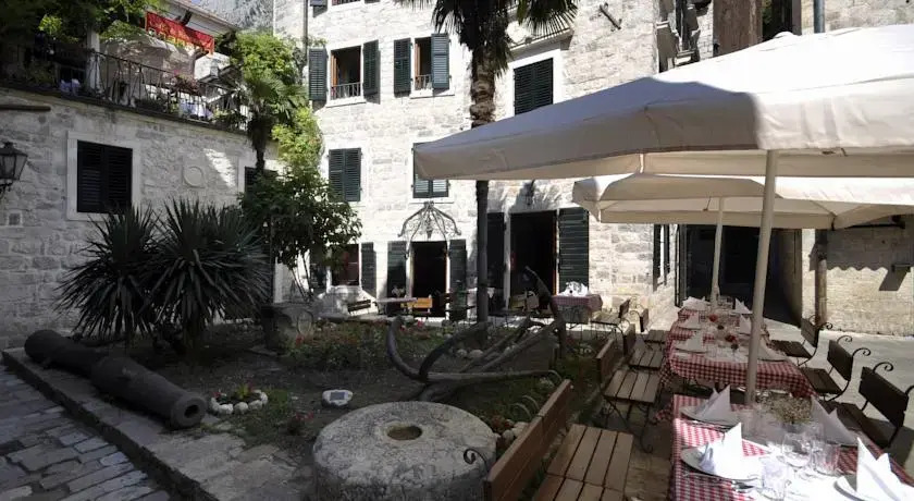 Доброта: Apartman na Pjaci od muzeja