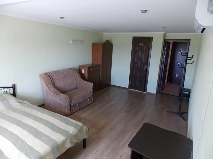 Лучистое: Hotel Kutuzov