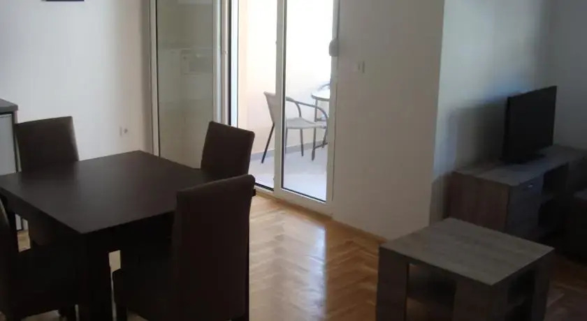 Будва: Apartments Tipon