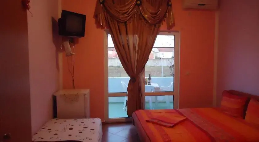 Ульцинь: Adi Apartments