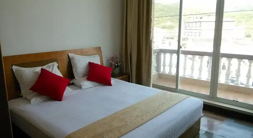 Чжоушань: Jade Green Sea Leisure House