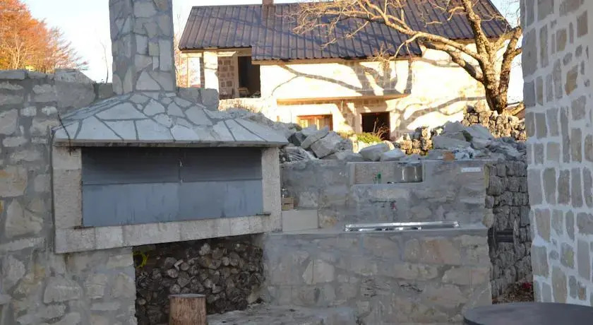Деновичи: Guest House Lovcen