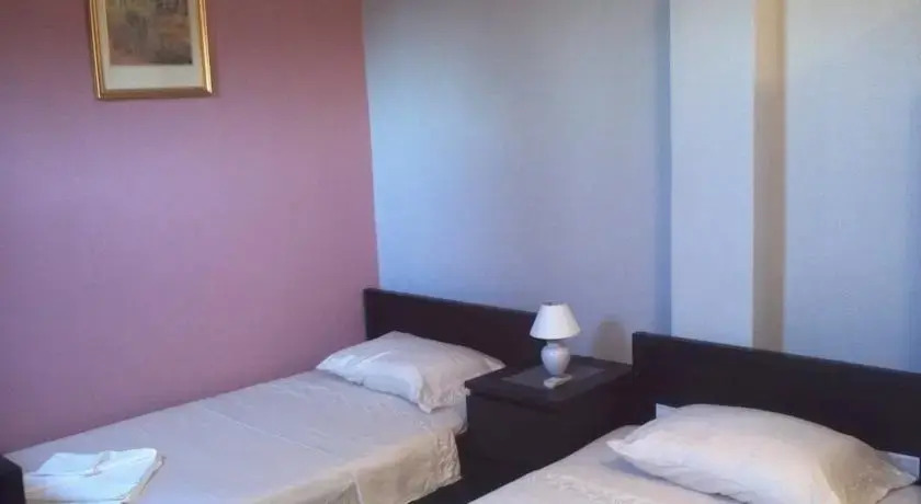 Сутоморе: Apartments Gutic