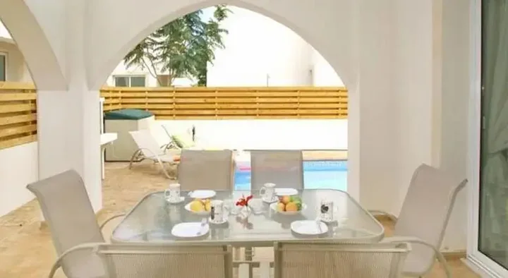 Протарас: Villa Berry