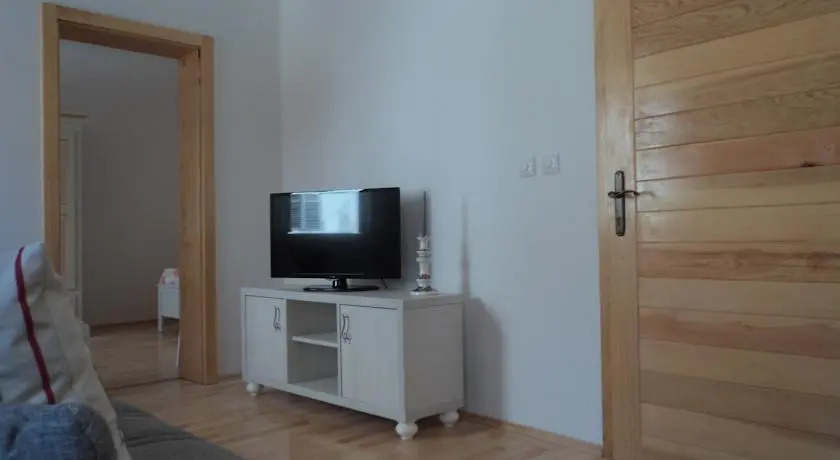 Доброта: Apartman More