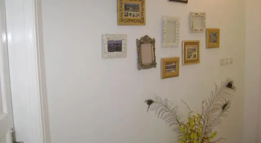 Бозджаада: Adakale Konuk Evi