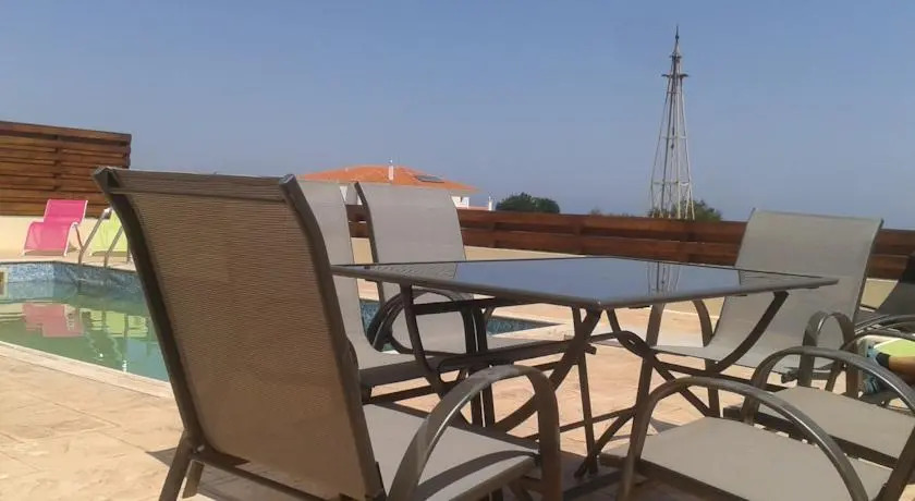 Паралимни: Metaxas Villas