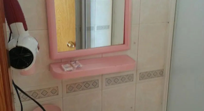 Алтынолук: Cahit Han Hotel