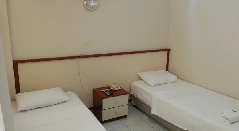 Алтынолук: Cahit Han Hotel