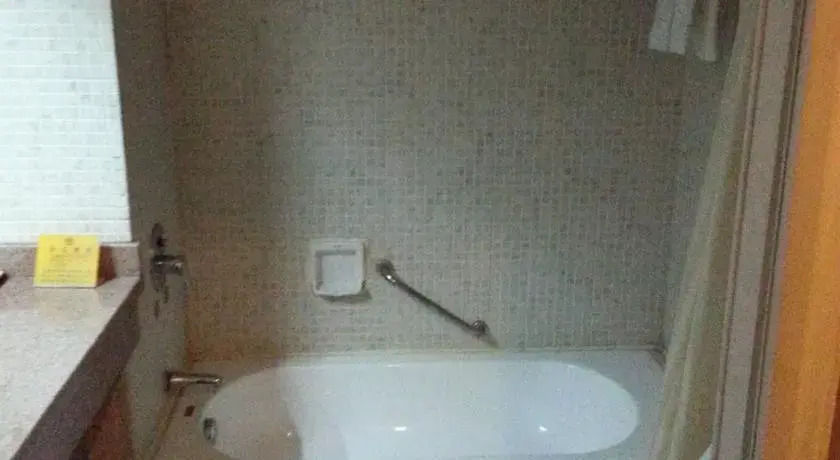 Яншо: Ying Shan Hong Hotel