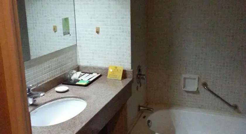 Яншо: Ying Shan Hong Hotel