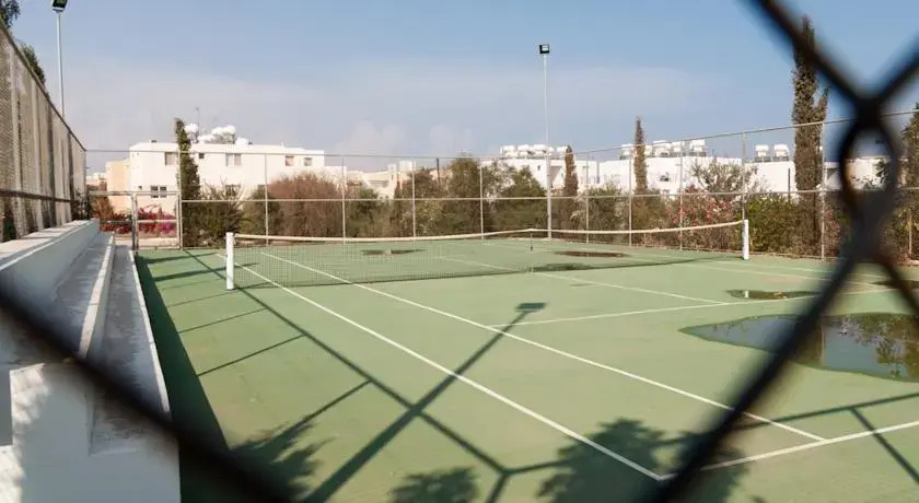 Паралимни: Great Kings Complex