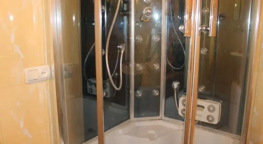 Тбилиси: Guest House Charle