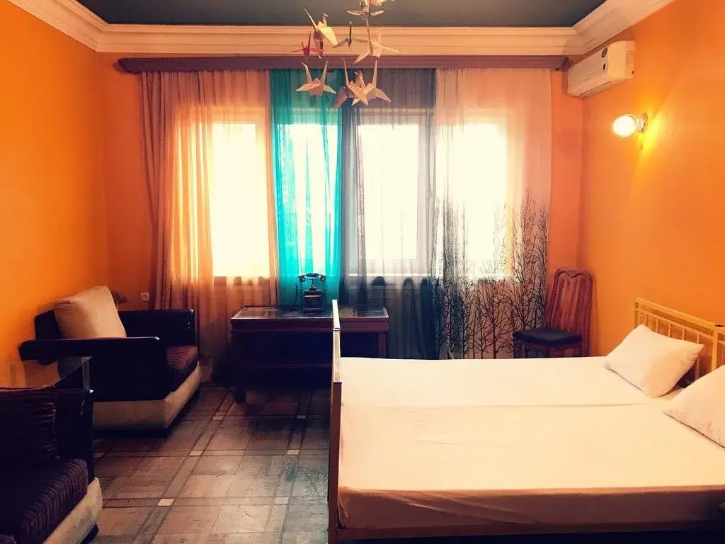 Ереван: Zebra Hostel & Tours