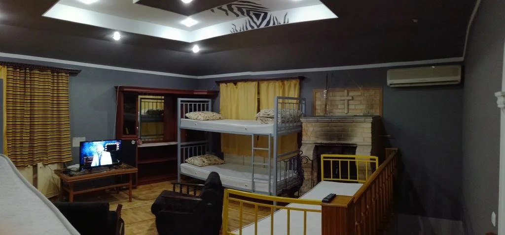 Ереван: Zebra Hostel & Tours