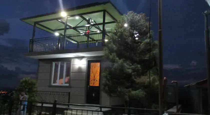 Цихисдзири: Giorgis Guest House Kobuleti