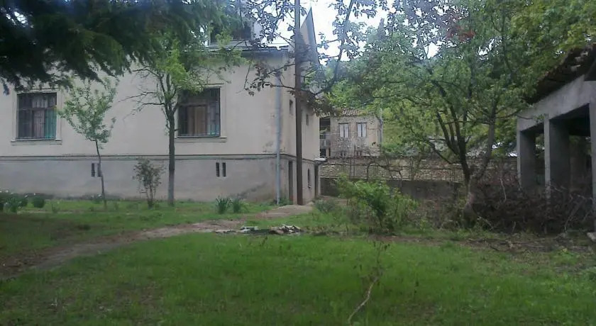 Телави: Guest House Shuamta
