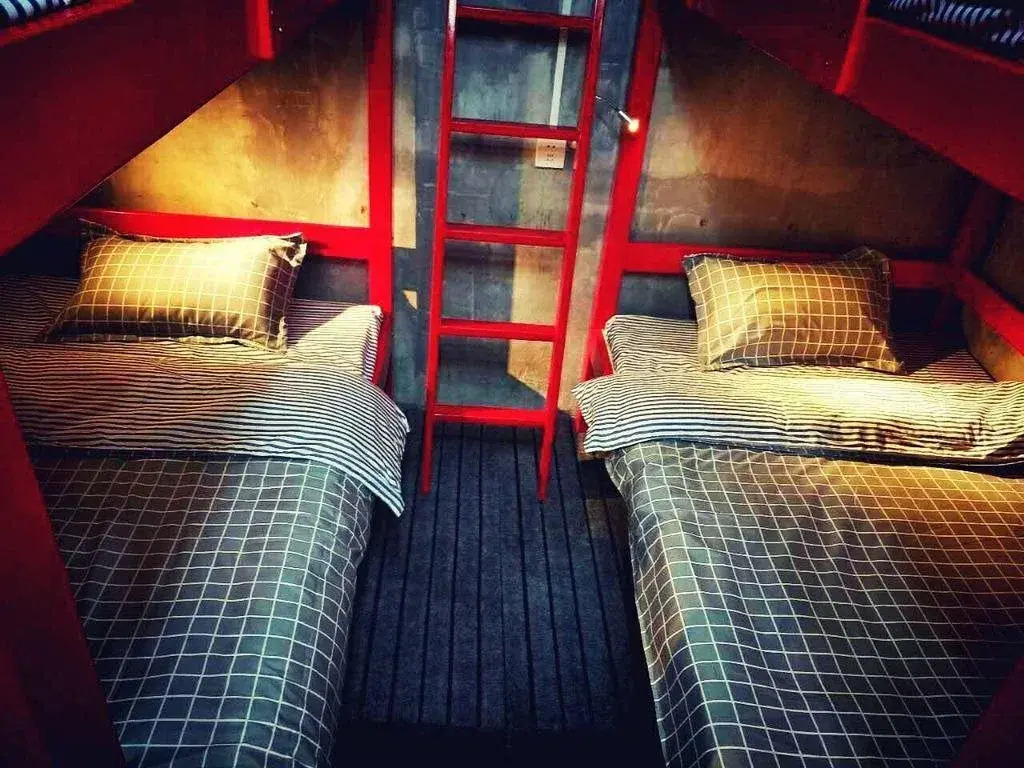 Ичан: Dog House Young Hostel