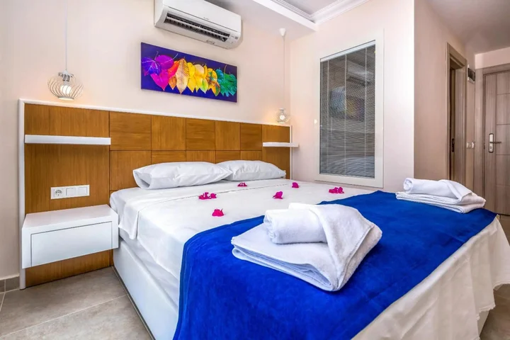 Каш: Oreo Hotel