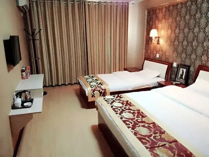 Лоян: National Flower Hotel