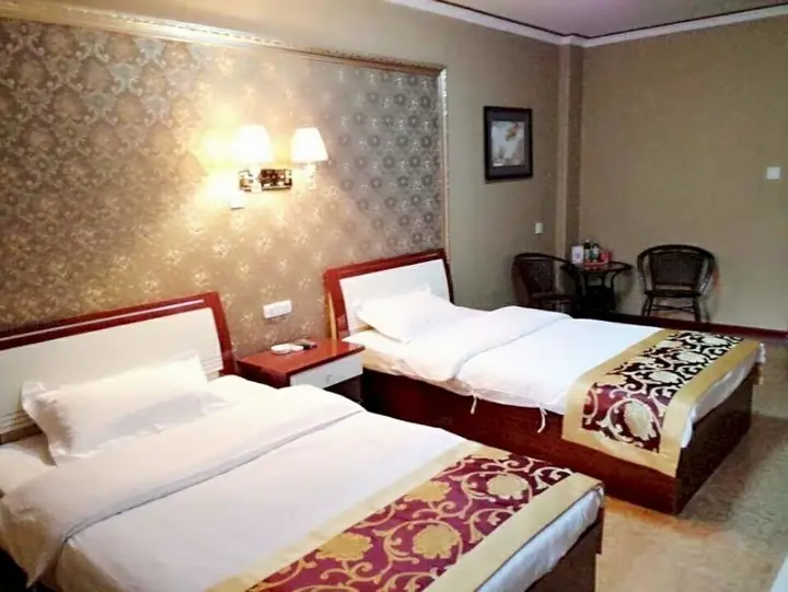 Лоян: National Flower Hotel
