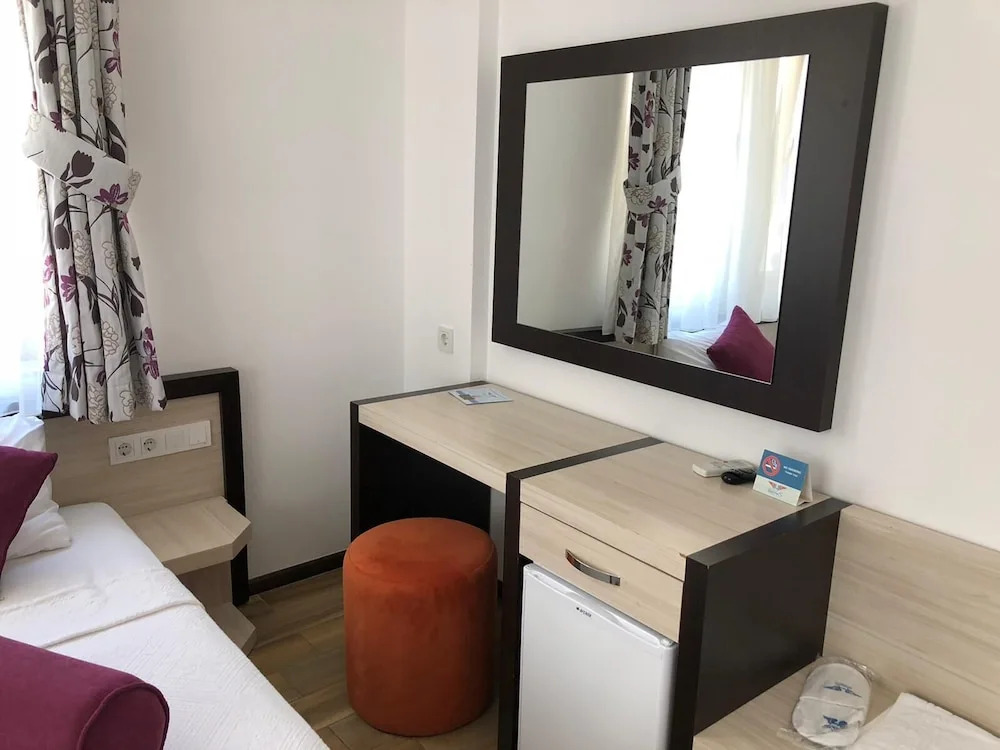 Каш: Hotel Hermes