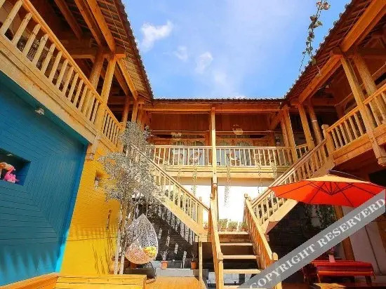 Лицзян: Lijiang Huhu Inn