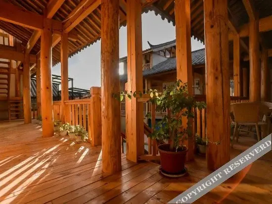 Лицзян: Lijiang Huhu Inn
