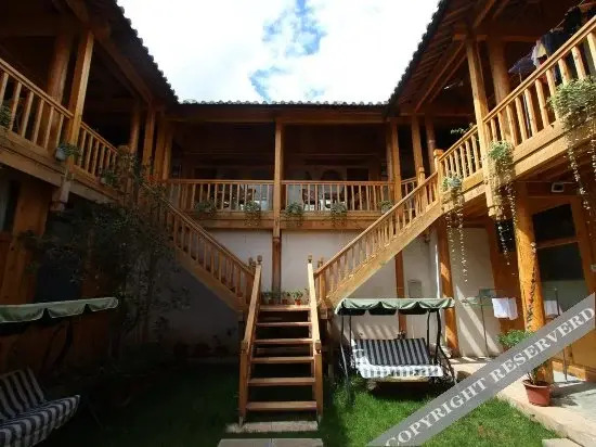 Лицзян: Lijiang Huhu Inn