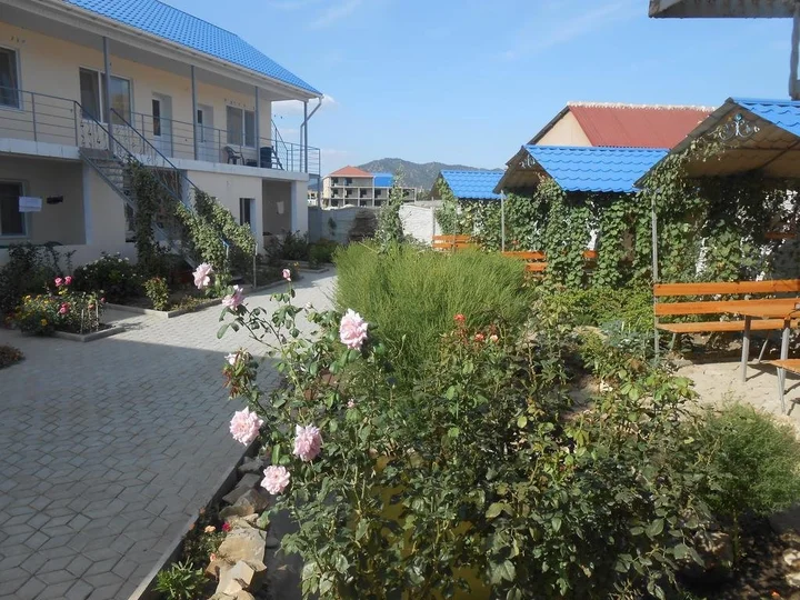 Судак: Guest House Viktoria