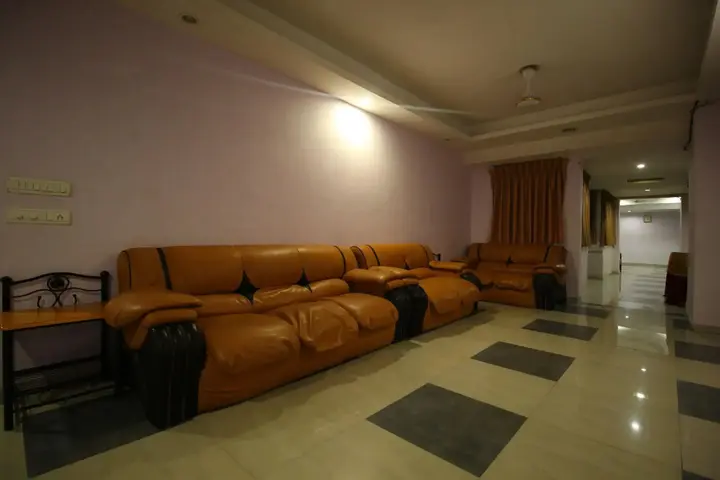 Ахмедабад: OYO 8786 Hotel Maan Residency