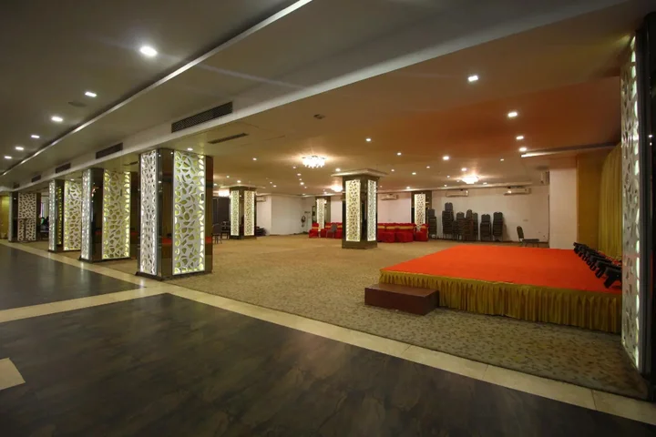 Ахмедабад: OYO 8786 Hotel Maan Residency