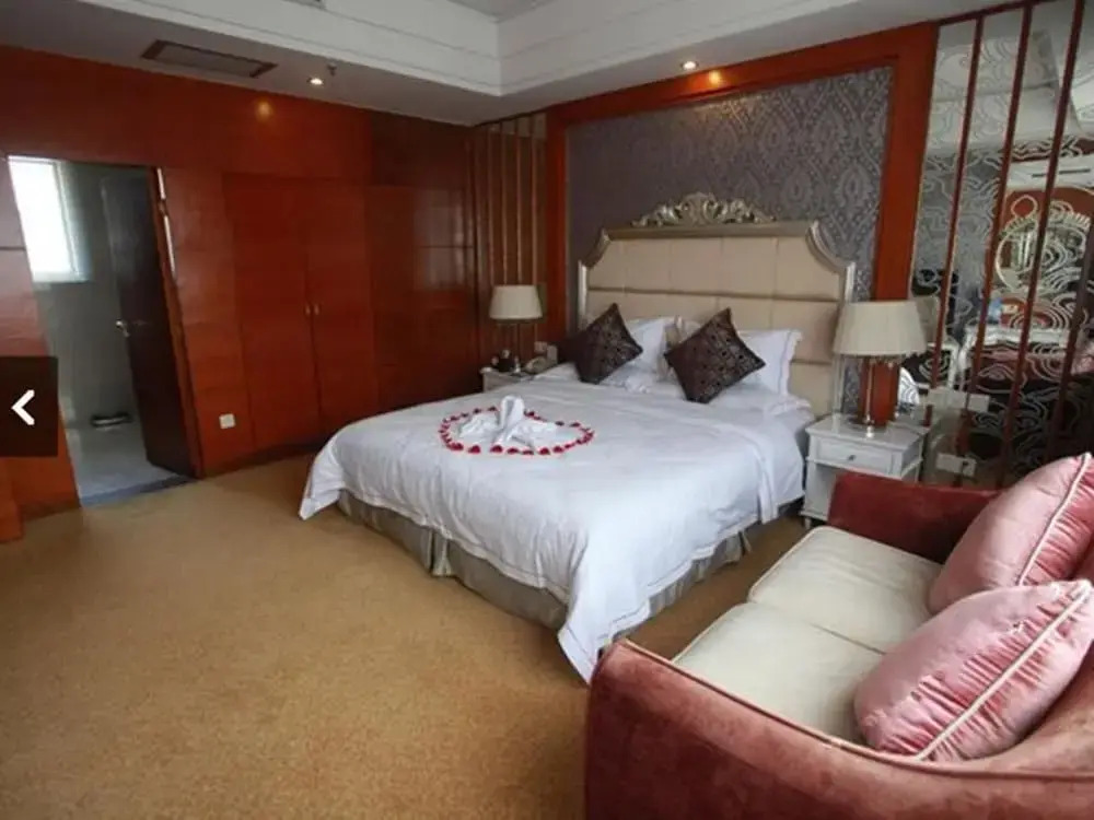 Duodao: Phoenix Hotel