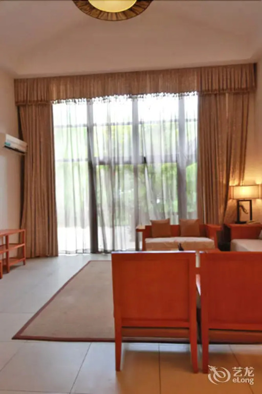 Duodao: Phoenix Hotel